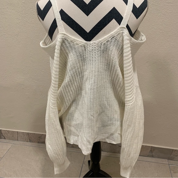 Almost Famous Cold Shoulder Twist-Front Crop Sweater - Picture 3 of 4
